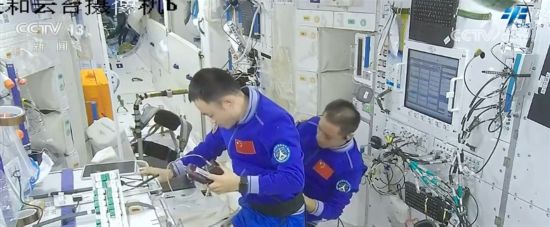 圆梦1980：神舟十七号航天员乘组在轨将满月 各项任务进展顺利